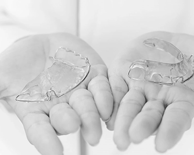 Retenedores dentales después de la ortodoncia: precio y tipos